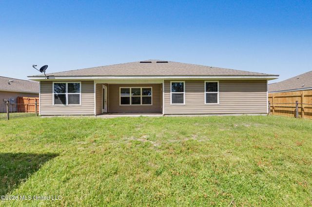 35 Whisperwood Lane, Ocean Springs, MS 39564