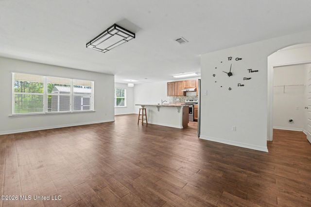 35 Whisperwood Lane, Ocean Springs, MS 39564