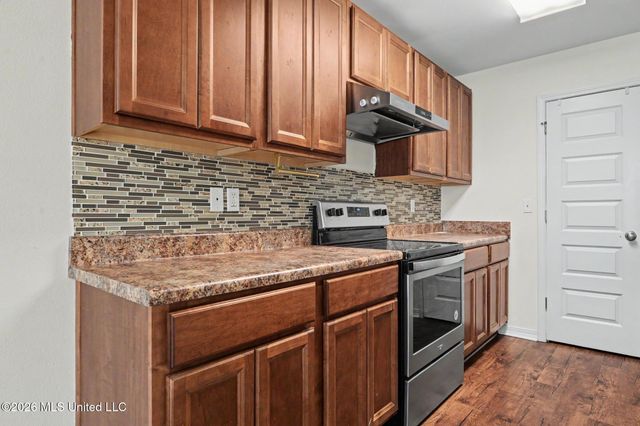 35 Whisperwood Lane, Ocean Springs, MS 39564