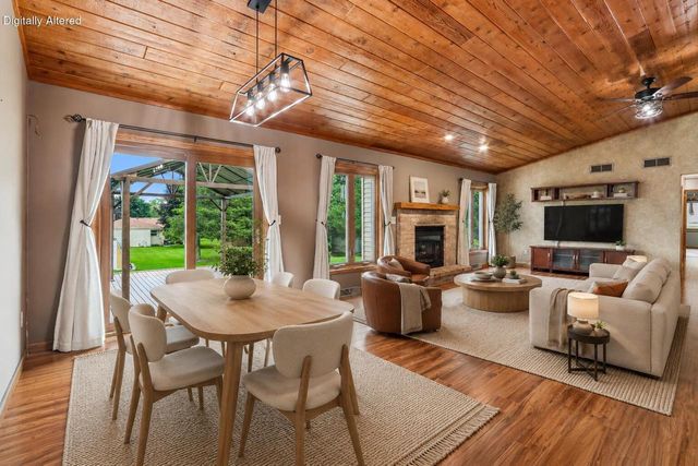W235N6482 Outer Circle DRIVE, Sussex, WI 53089