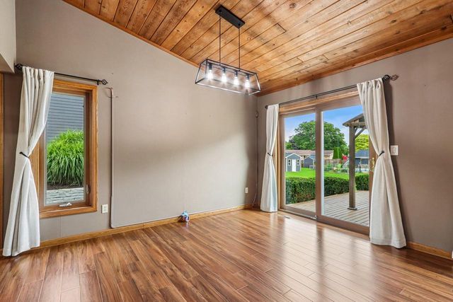 W235N6482 Outer Circle DRIVE, Sussex, WI 53089