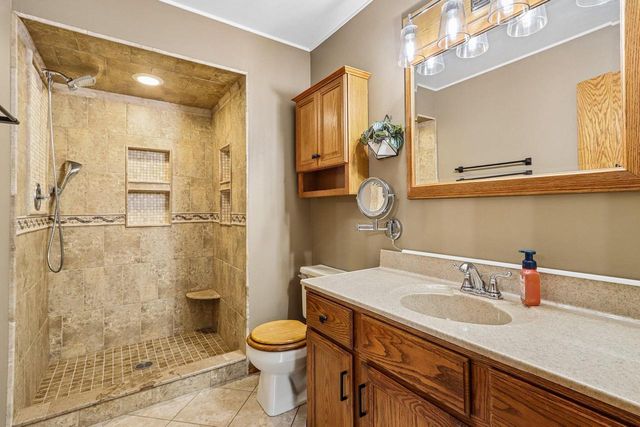 W235N6482 Outer Circle DRIVE, Sussex, WI 53089