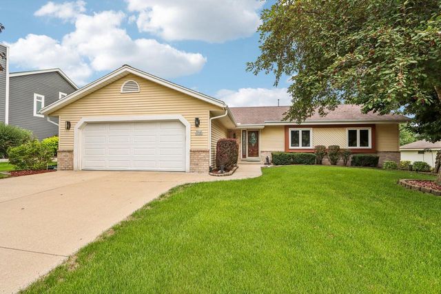 W235N6482 Outer Circle DRIVE, Sussex, WI 53089