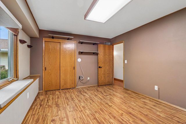W235N6482 Outer Circle DRIVE, Sussex, WI 53089
