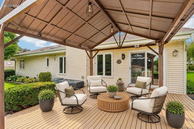 W235N6482 Outer Circle DRIVE, Sussex, WI 53089