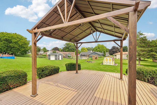 W235N6482 Outer Circle DRIVE, Sussex, WI 53089