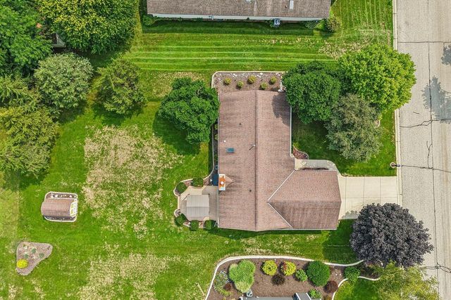 W235N6482 Outer Circle DRIVE, Sussex, WI 53089