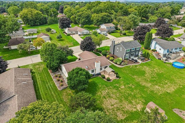 W235N6482 Outer Circle DRIVE, Sussex, WI 53089
