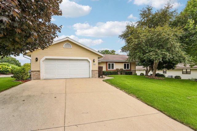 W235N6482 Outer Circle DRIVE, Sussex, WI 53089
