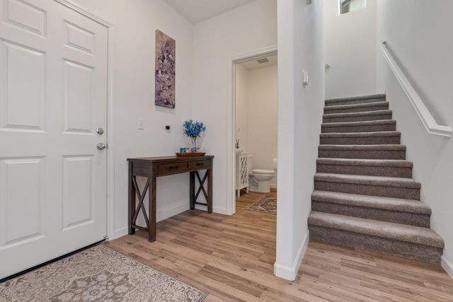 2207 S Crumal Street, Visalia, CA 93292