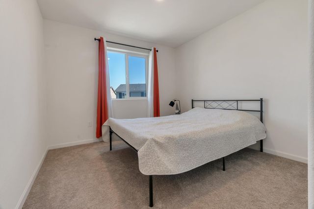 2207 S Crumal Street, Visalia, CA 93292
