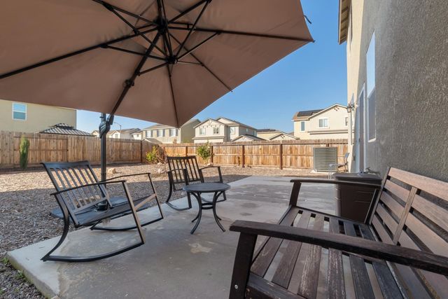 2207 S Crumal Street, Visalia, CA 93292