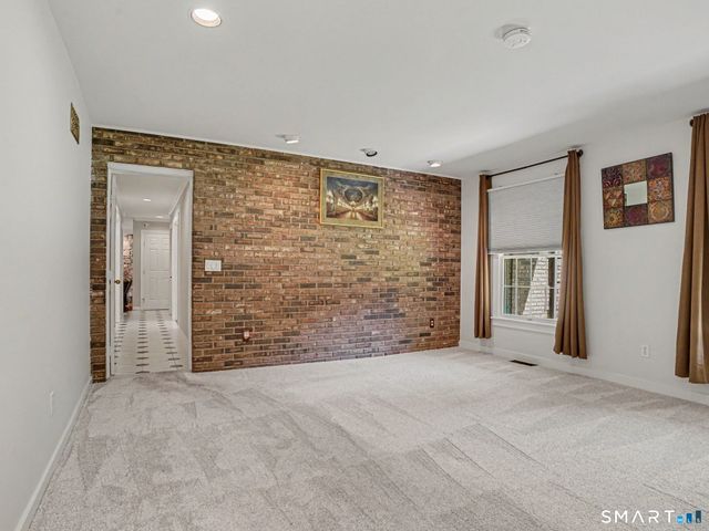 45 Stones Throw Road, Easton, CT 06612