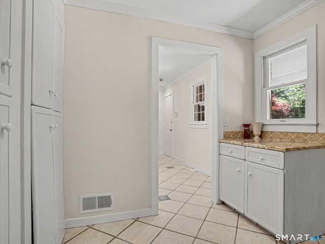 45 Stones Throw Road, Easton, CT 06612