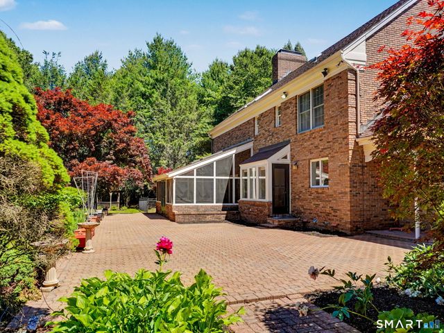 45 Stones Throw Road, Easton, CT 06612