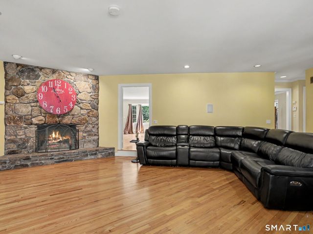 45 Stones Throw Road, Easton, CT 06612