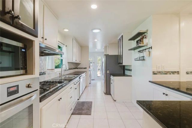 5446 Irondale Avenue, Woodland Hills, CA 91367