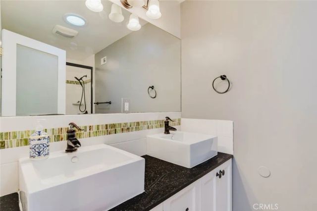 5446 Irondale Avenue, Woodland Hills, CA 91367