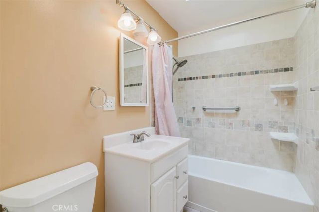 5446 Irondale Avenue, Woodland Hills, CA 91367