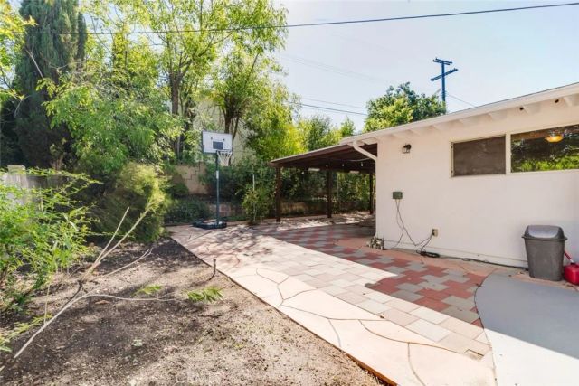 5446 Irondale Avenue, Woodland Hills, CA 91367