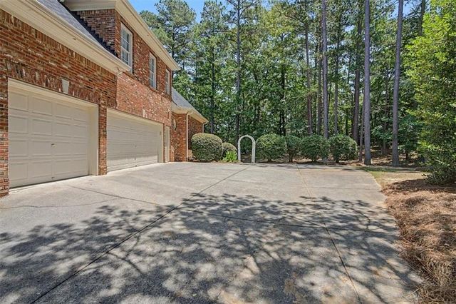 31 Rocky Brook Court, Acworth, GA 30101
