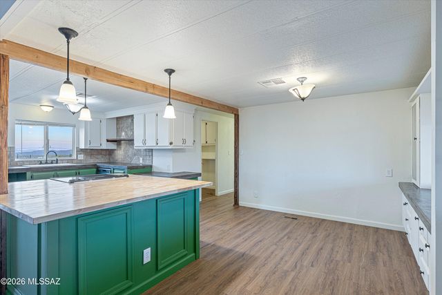 1665 W Oracle Ranch Road, Oracle, AZ 85623
