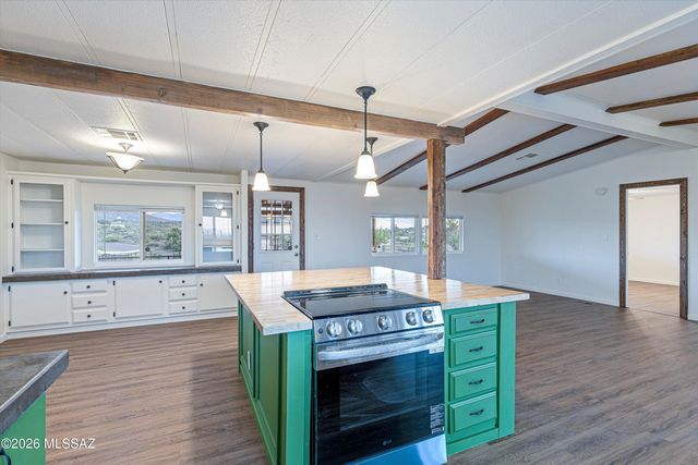 1665 W Oracle Ranch Road, Oracle, AZ 85623