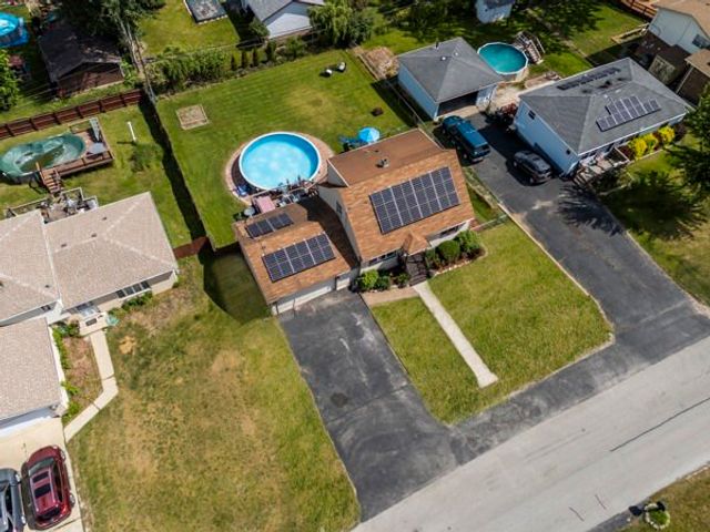 8820 W 85th Place, Justice, IL 60458