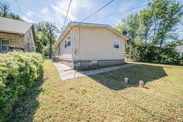 522 W 2nd Street, Junction City, KS 66441