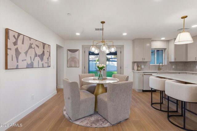 8520 E HIGHLAND Avenue, Scottsdale, AZ 85251