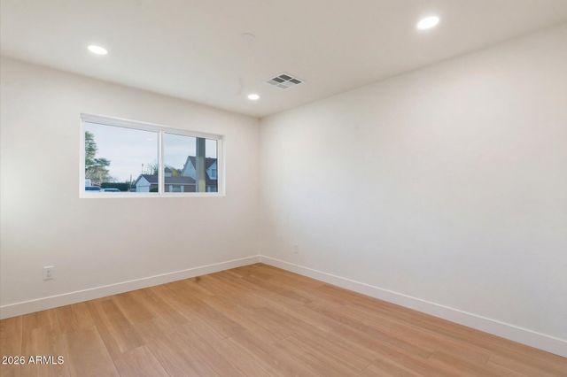 8520 E HIGHLAND Avenue, Scottsdale, AZ 85251