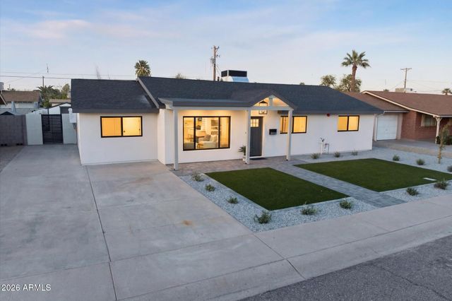 8520 E HIGHLAND Avenue, Scottsdale, AZ 85251