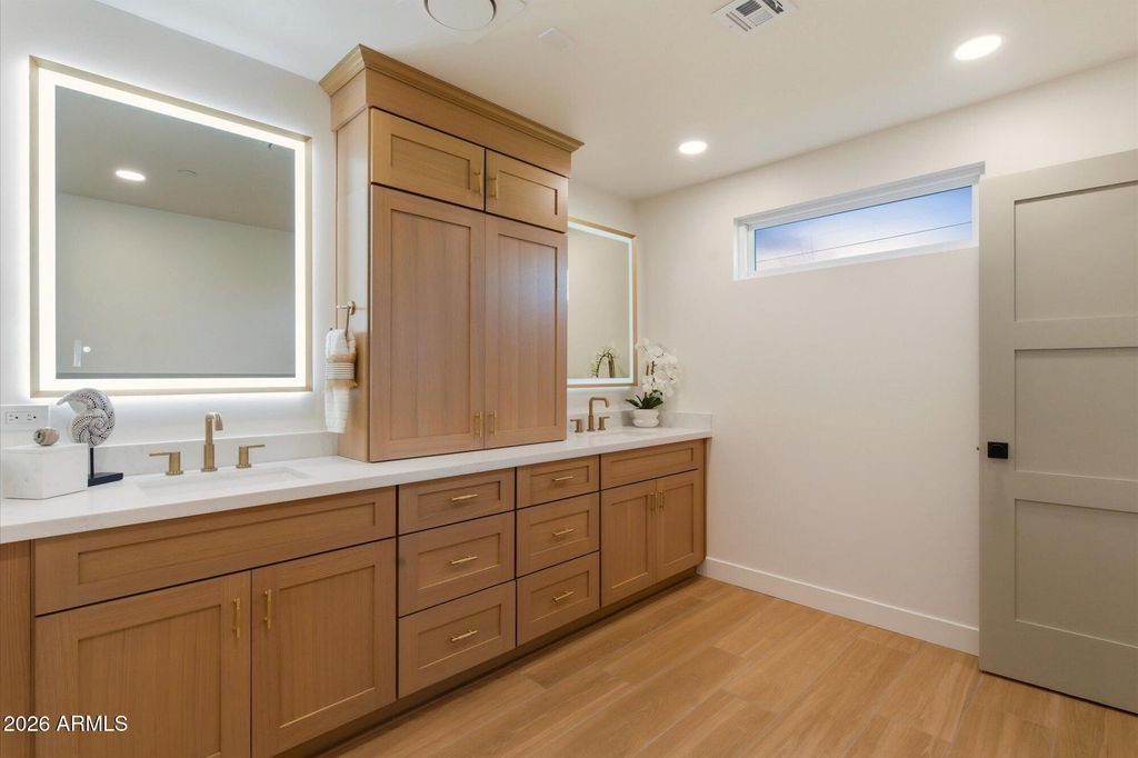 8520 E HIGHLAND Avenue, Scottsdale, AZ 85251 — photo 5