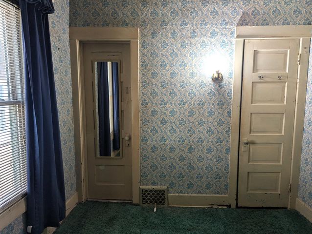 828 Lewis Avenue, St. Joseph, MI 49085