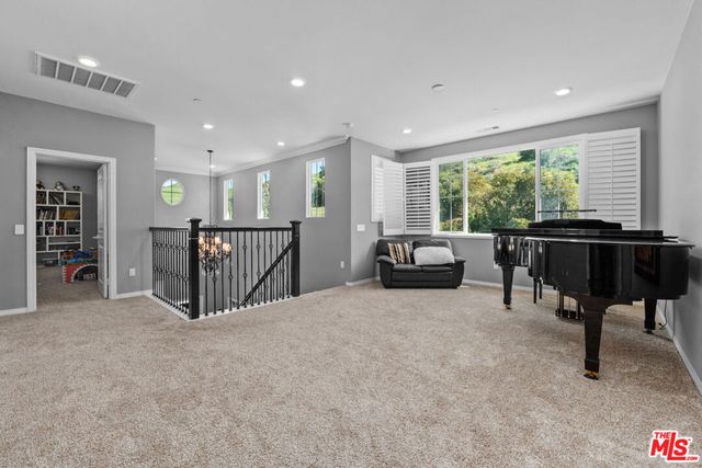 106 Redwood Grove Court, Simi Valley, CA 93065