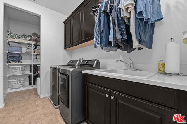 106 Redwood Grove Court, Simi Valley, CA 93065