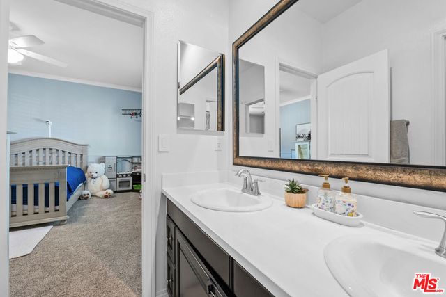 106 Redwood Grove Court, Simi Valley, CA 93065