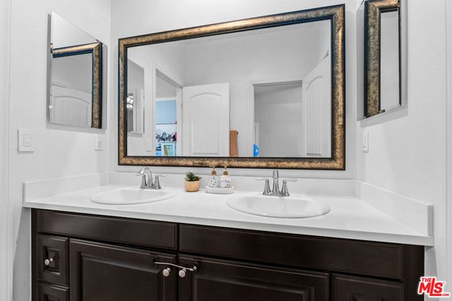 106 Redwood Grove Court, Simi Valley, CA 93065