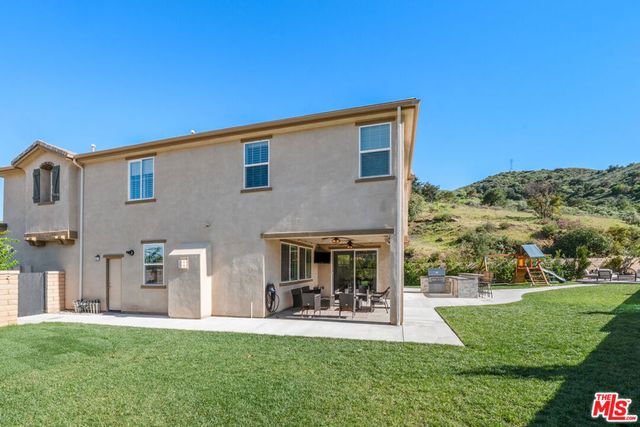 106 Redwood Grove Court, Simi Valley, CA 93065