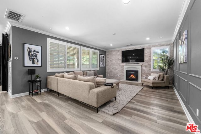 106 Redwood Grove Court, Simi Valley, CA 93065