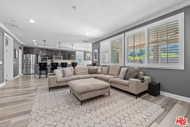 106 Redwood Grove Court, Simi Valley, CA 93065