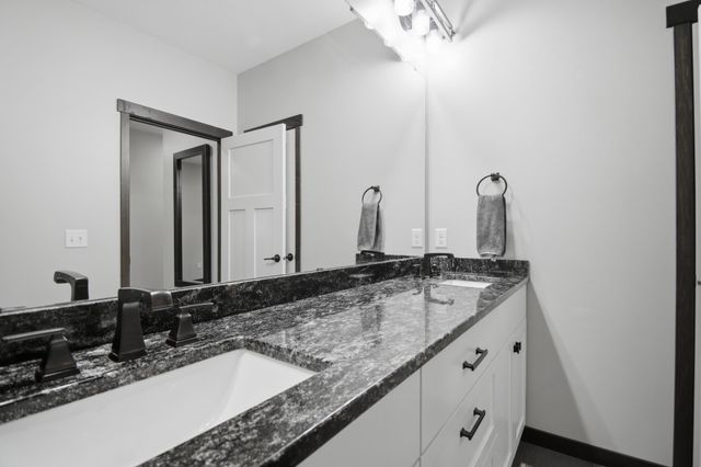 3007 15th Avenue SW, Austin, MN 55912