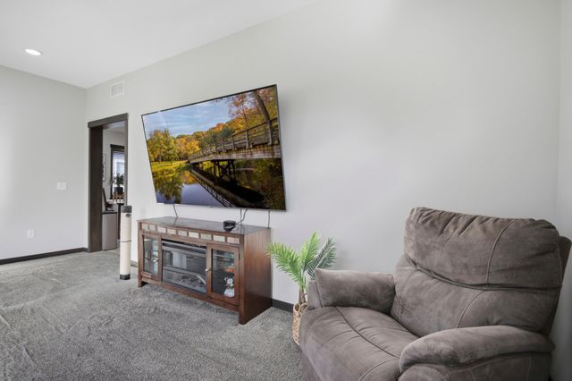 3007 15th Avenue SW, Austin, MN 55912