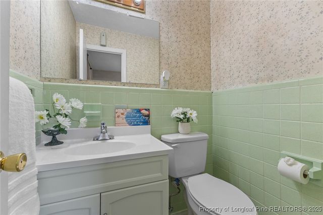 717 Shambrey Street, Fayetteville, NC 28301