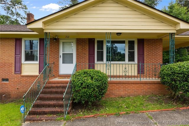 717 Shambrey Street, Fayetteville, NC 28301