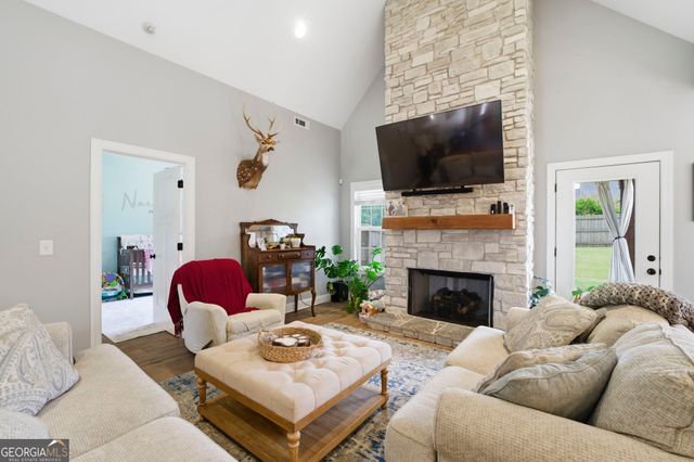 109 Mountain Laurel, Calhoun, GA 30701
