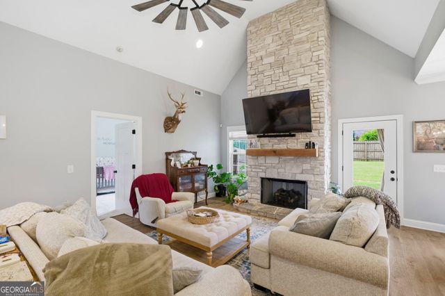 109 Mountain Laurel, Calhoun, GA 30701