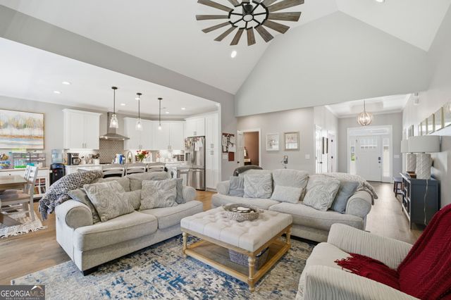 109 Mountain Laurel, Calhoun, GA 30701