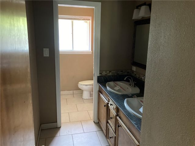 3214 Casa De Palmas Dr, Corpus Christi, TX 78411