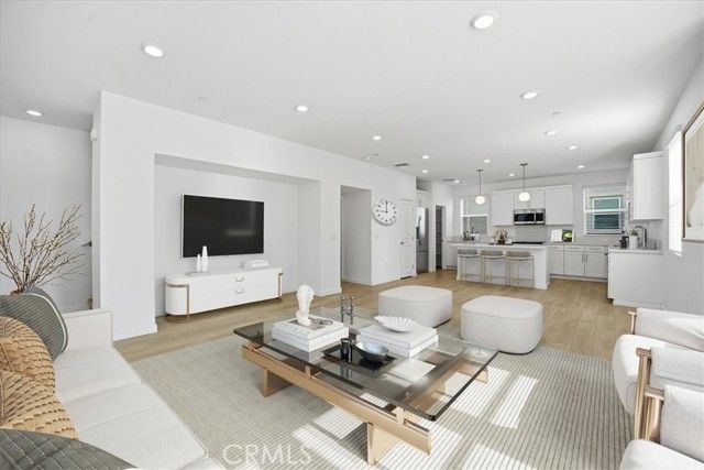 9318 Via Azul, Pico Rivera, CA 90660